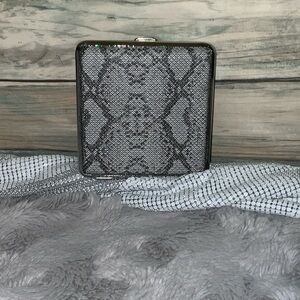 Glitter Snakeskin Pattern Case